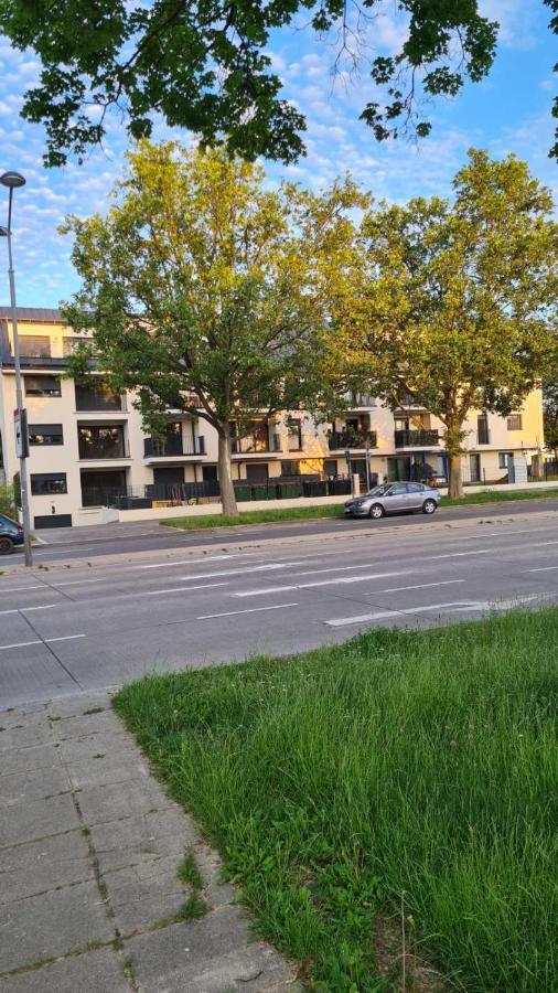 Top Apartments Kaiserebersdorf Vienna Luaran gambar